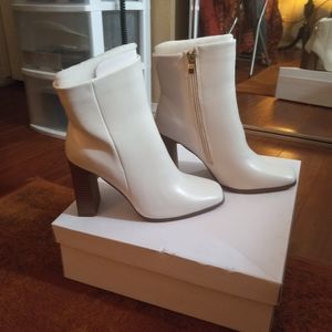 Ankle Boots Size 8, Bone color